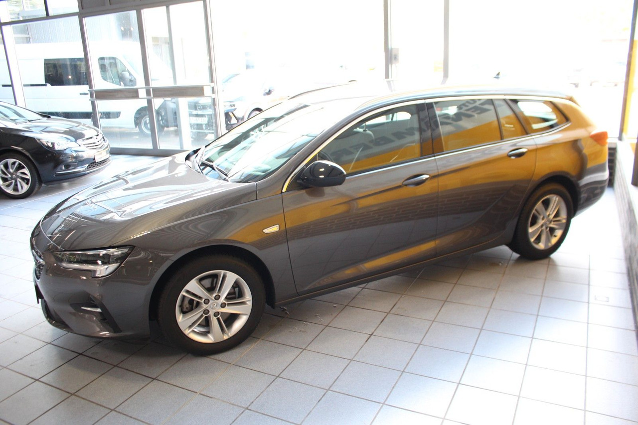Opel Insignia B Sports Tourer Elegance Massage AHK AC - Station wagon: foto 4 Opel Insignia B Sports Tourer Elegance Massage AHK AC - Station wagon: foto 4