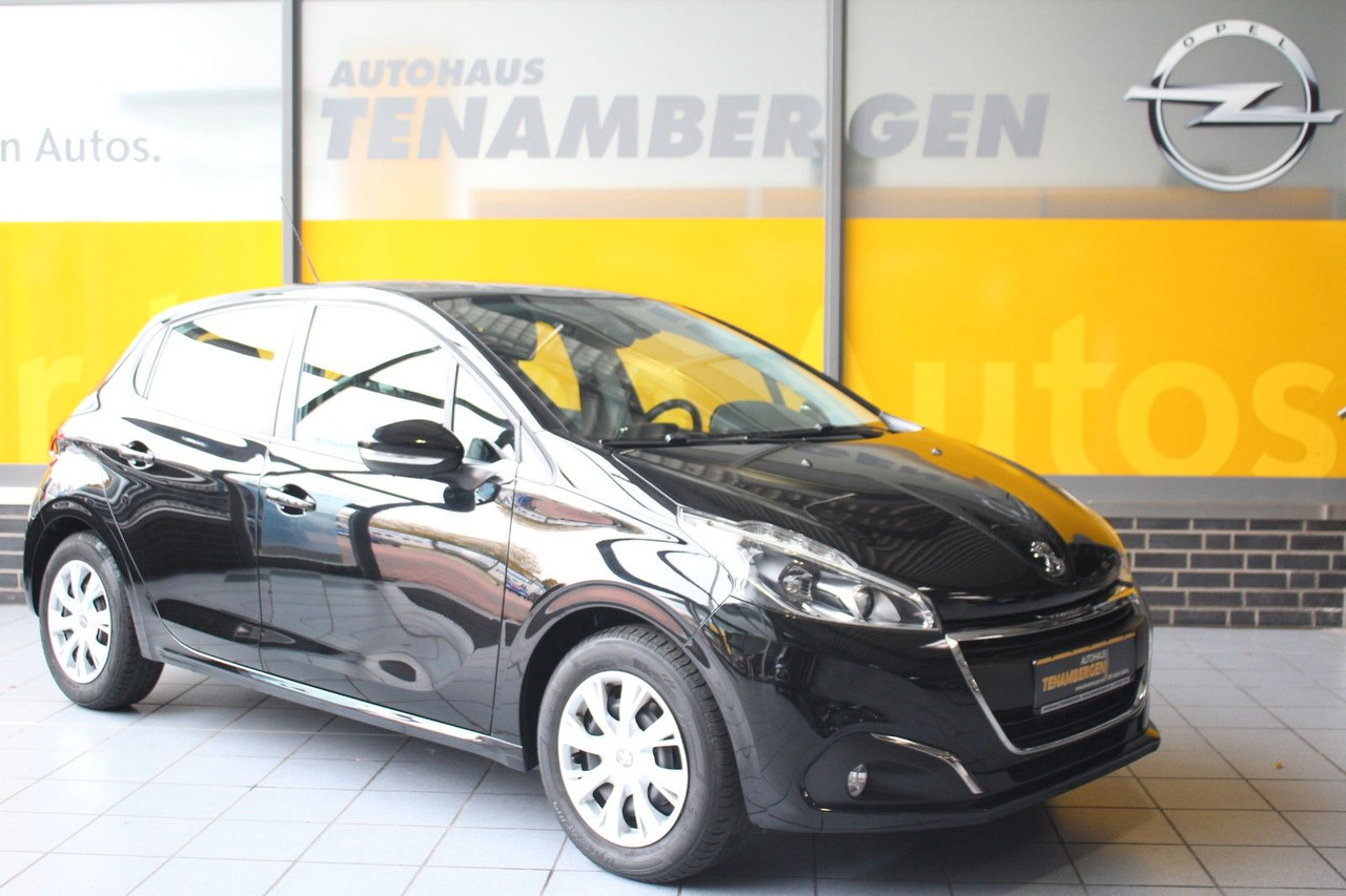 Peugeot 208 Active Klima PDC Sitzheizung Bluetooth - Berlina: foto 1 Peugeot 208 Active Klima PDC Sitzheizung Bluetooth - Berlina: foto 1