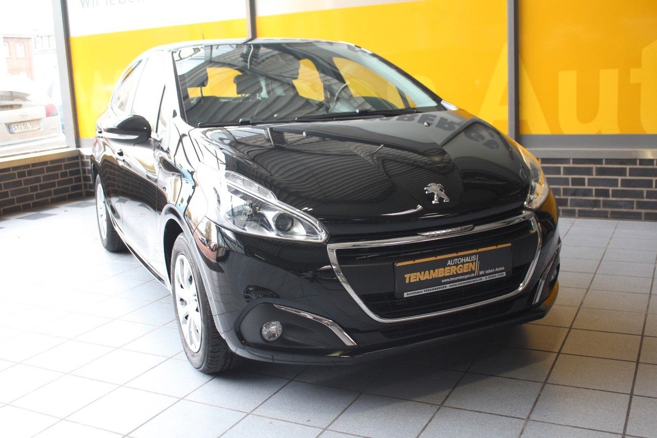 Peugeot 208 Active Klima PDC Sitzheizung Bluetooth - Berlina: foto 2 Peugeot 208 Active Klima PDC Sitzheizung Bluetooth - Berlina: foto 2