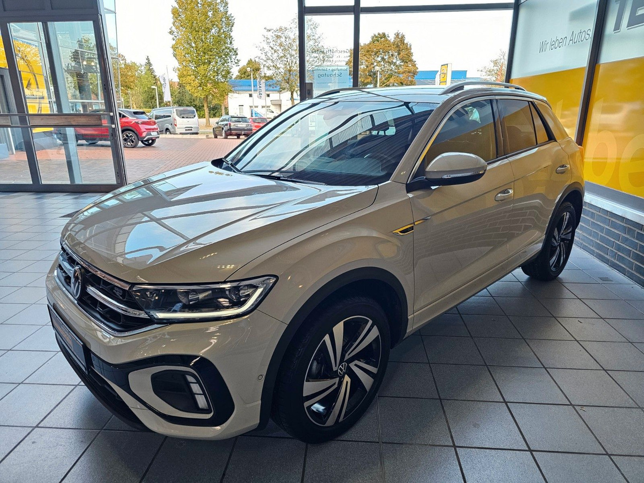 Volkswagen T-Roc R-Line eHeckklappe SHZ LED - SUV/ Fuoristrada: foto 2 Volkswagen T-Roc R-Line eHeckklappe SHZ LED - SUV/ Fuoristrada: foto 2