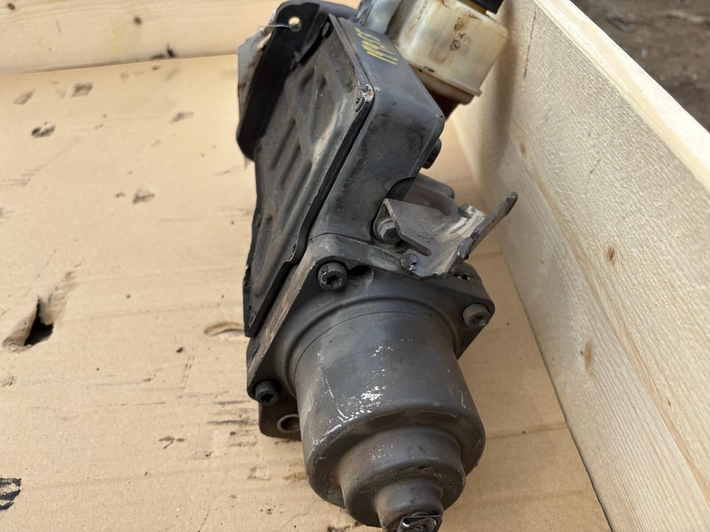 Scania G410 - Frizione e ricambi: foto 3 Scania G410 - Frizione e ricambi: foto 3