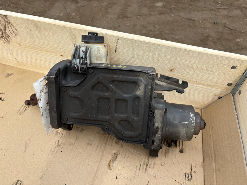 Scania G410 - Frizione e ricambi: foto 2 Scania G410 - Frizione e ricambi: foto 2