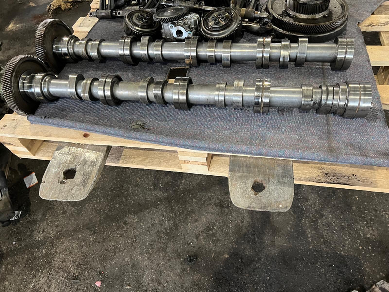 Scania LH - Albero a camme: foto 1 Scania LH - Albero a camme: foto 1