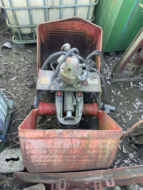 Autocarro ribaltabile, Camion con gru nuovo MERCEDES-BENZ actros: foto 16