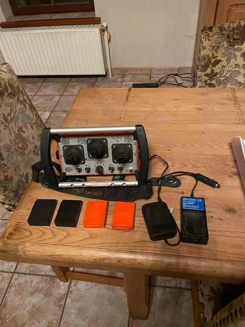 Autocarro ribaltabile, Camion con gru nuovo MERCEDES-BENZ actros: foto 17