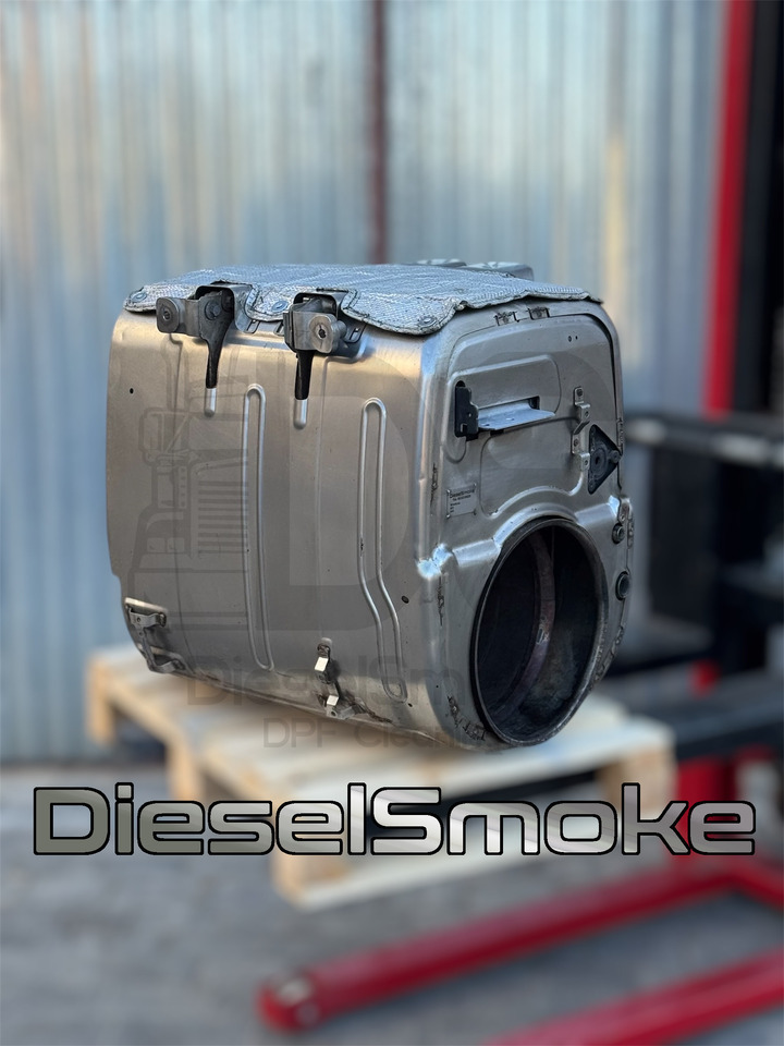 DAF XF 106 lift Catalyst SCR DOC XF - Convertitore catalitico: foto 2 DAF XF 106 lift Catalyst SCR DOC XF - Convertitore catalitico: foto 2