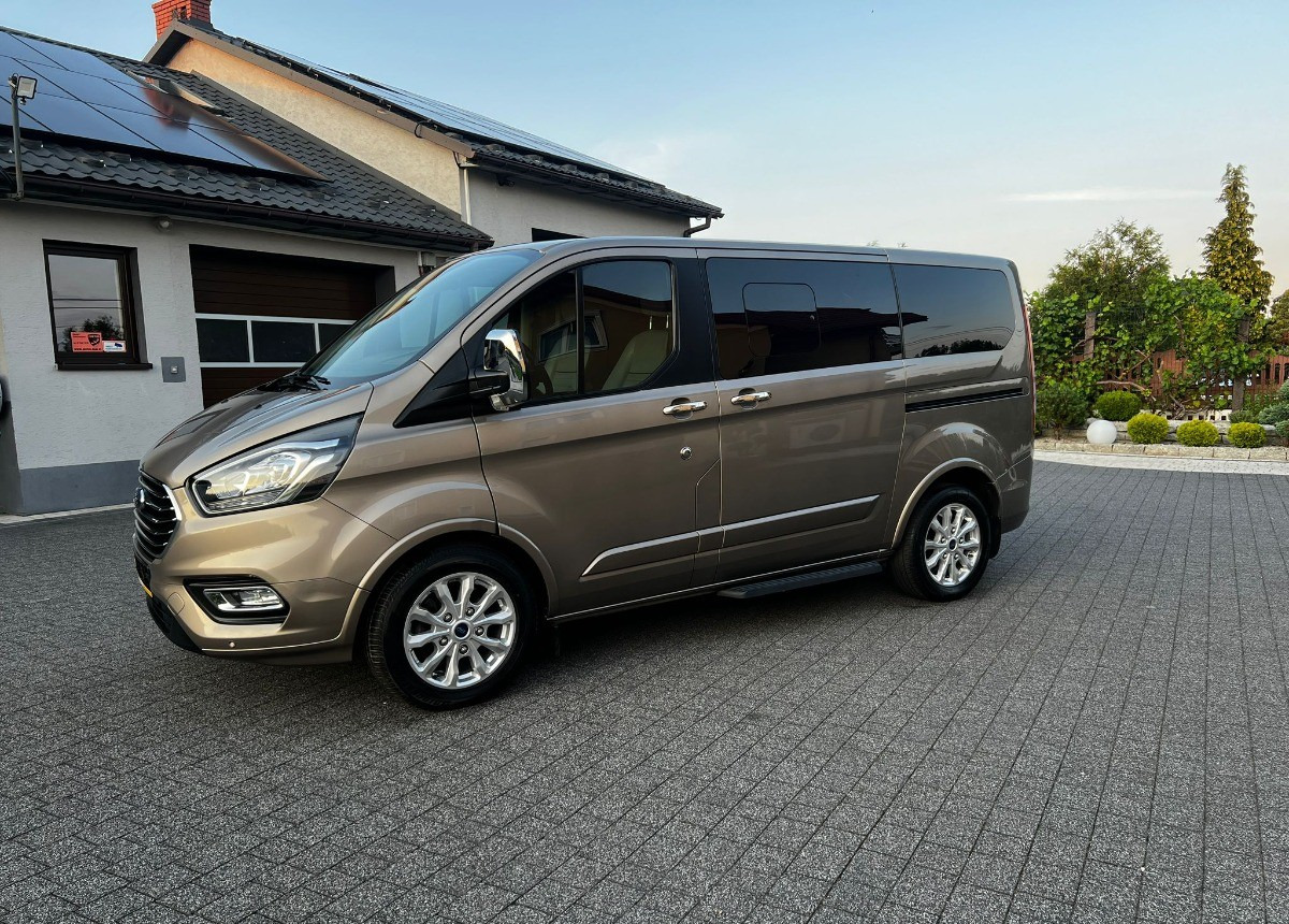 Ford Tourneo Custom Ford Turneo Tytanium X Sprowadzony Zarejstrowany - Minibus, Pulmino: foto 2 Ford Tourneo Custom Ford Turneo Tytanium X Sprowadzony Zarejstrowany - Minibus, Pulmino: foto 2