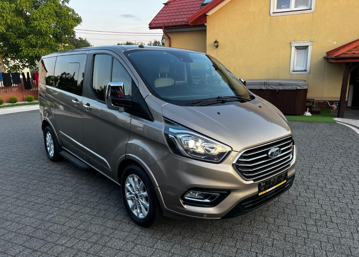 Ford Tourneo Custom Ford Turneo Tytanium X Sprowadzony Zarejstrowany - Minibus, Pulmino: foto 3 Ford Tourneo Custom Ford Turneo Tytanium X Sprowadzony Zarejstrowany - Minibus, Pulmino: foto 3