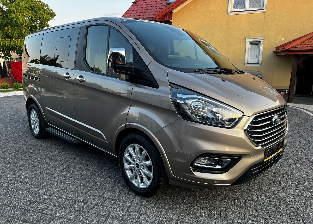 Ford Tourneo Custom Ford Turneo Tytanium X Sprowadzony Zarejstrowany - Minibus, Pulmino: foto 4 Ford Tourneo Custom Ford Turneo Tytanium X Sprowadzony Zarejstrowany - Minibus, Pulmino: foto 4