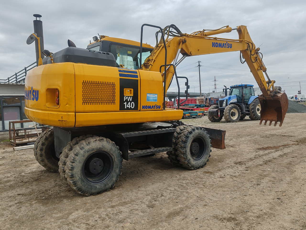 Komatsu PW140-7 - Escavatore gommato: foto 3 Komatsu PW140-7 - Escavatore gommato: foto 3