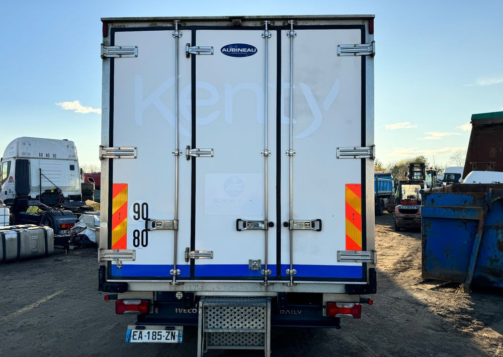 Iveco 70-170 - Autocarro frigorifero: foto 4 Iveco 70-170 - Autocarro frigorifero: foto 4