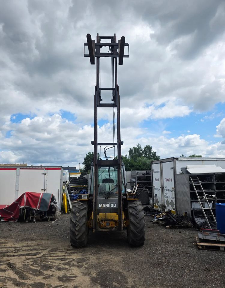 Manitou M26.4 Terenowy 4x4 5,5m - Carrello elevatore fuoristrada: foto 1 Manitou M26.4 Terenowy 4x4 5,5m - Carrello elevatore fuoristrada: foto 1