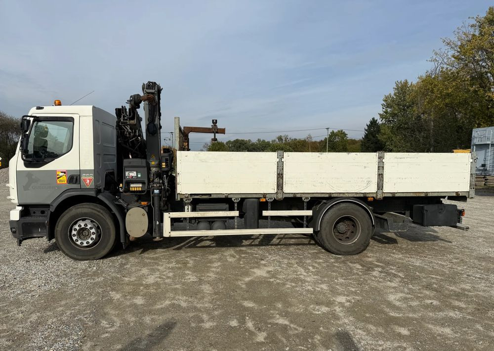 Volvo FE260 - Autocarro con pianale/ Cassone fisso, Camion con gru: foto 2 Volvo FE260 - Autocarro con pianale/ Cassone fisso, Camion con gru: foto 2