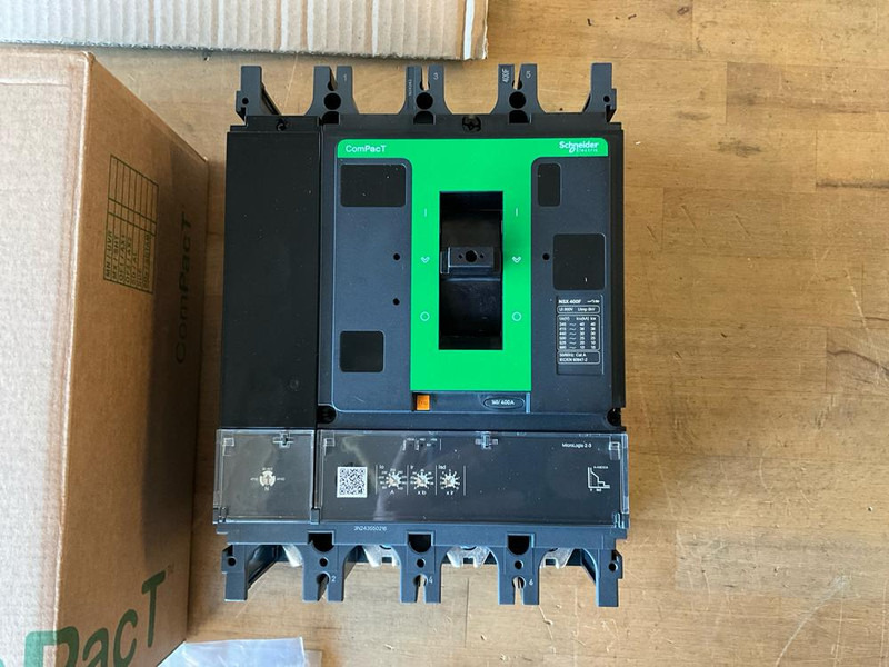 Schneider NSX 400F - Attrezzo/ Attrezzature: foto 3 Schneider NSX 400F - Attrezzo/ Attrezzature: foto 3