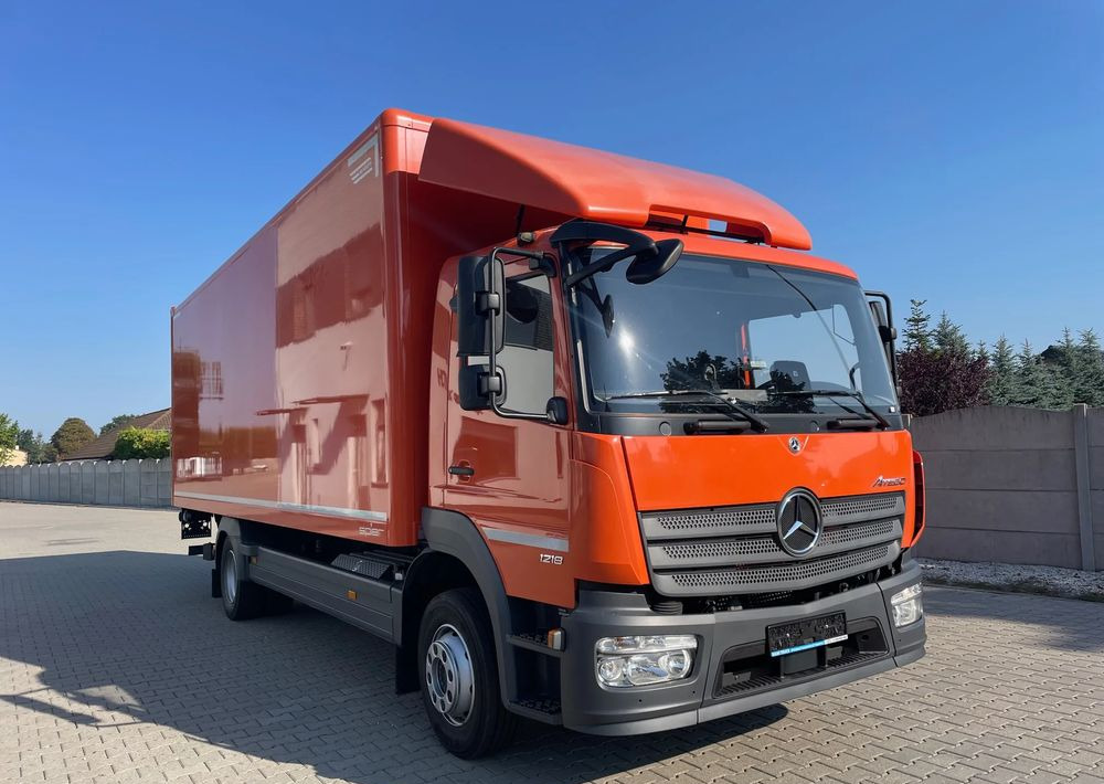 Mercedes-Benz ATEGO 1218 - Autocarro furgonato: foto 5 Mercedes-Benz ATEGO 1218 - Autocarro furgonato: foto 5