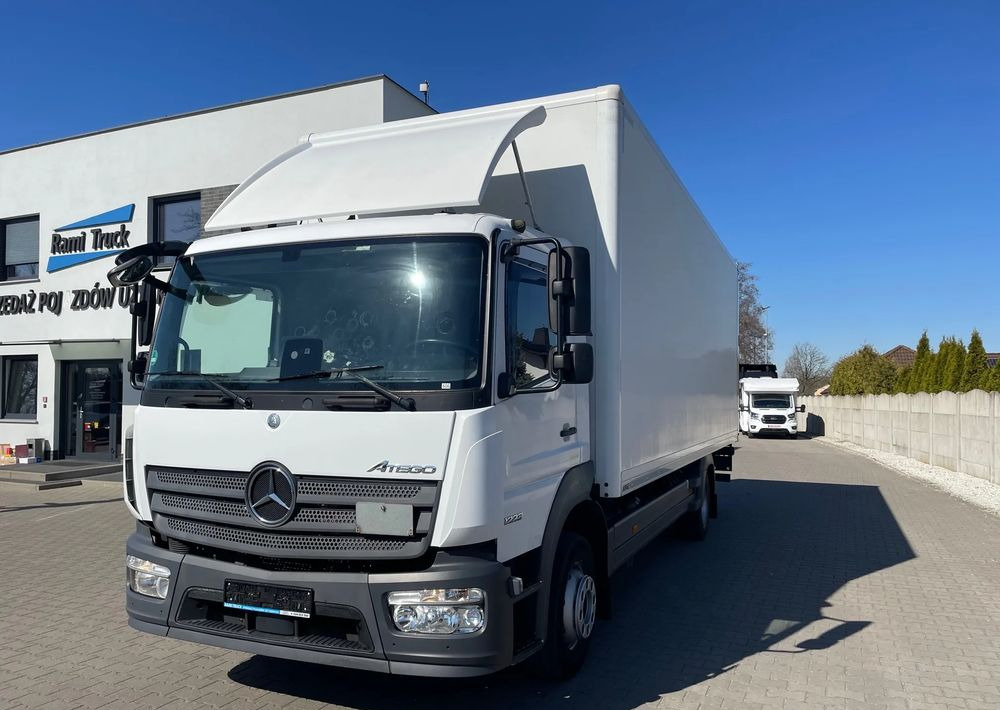 Mercedes-Benz ATEGO 1223 - Autocarro furgonato: foto 1 Mercedes-Benz ATEGO 1223 - Autocarro furgonato: foto 1
