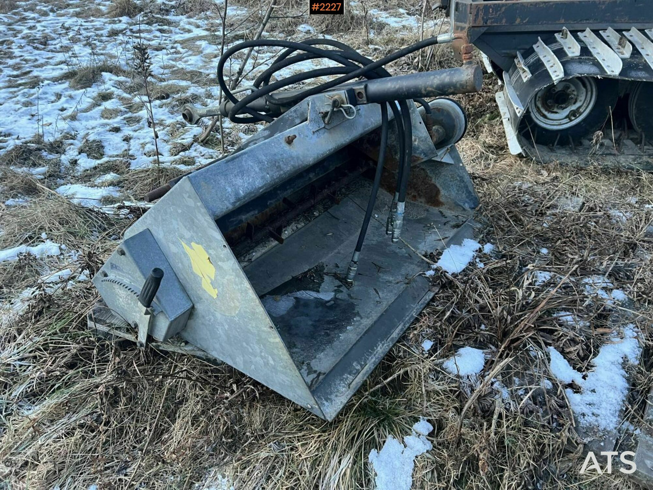 Spargisale Fjaras sand spreader 250L: foto 16 Spargisale Fjaras sand spreader 250L: foto 16