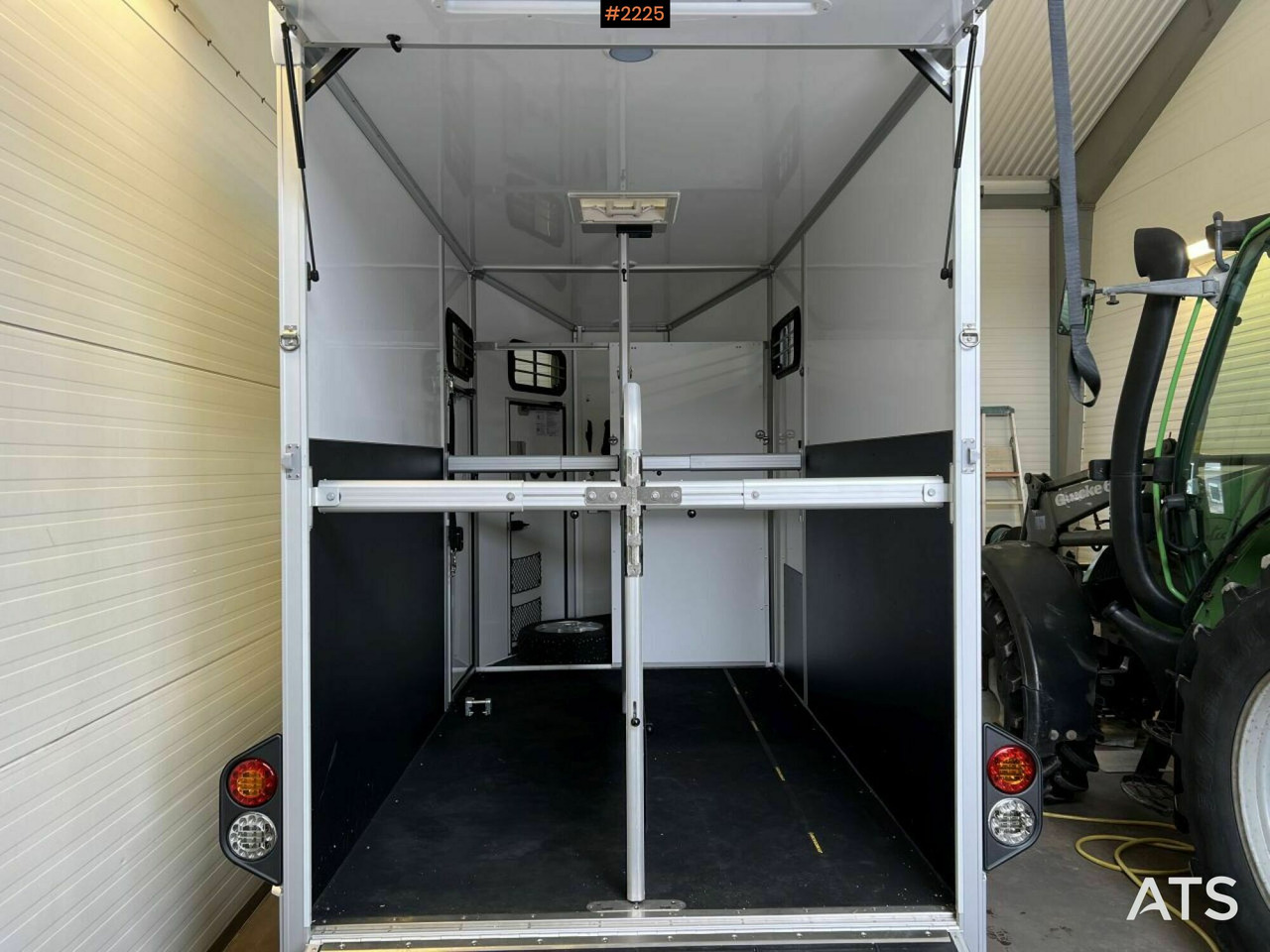 Horse transport UMESLÄP B60 - Only used 4 times - Trailer trasporto cavalli: foto 4 Horse transport UMESLÄP B60 - Only used 4 times - Trailer trasporto cavalli: foto 4