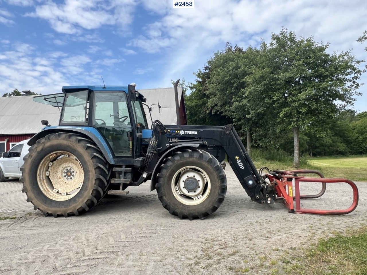 New Holland 8340 tractor with implements - Trattore: foto 3 New Holland 8340 tractor with implements - Trattore: foto 3