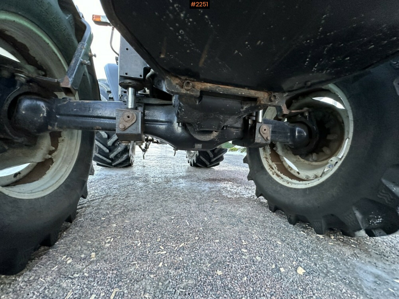 Trattore Valtra X110 waiststeering tractor with twintrac: foto 13