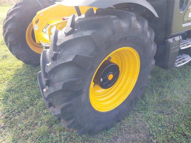 JCB 542-70 AgriXtra DTVT - Sollevatore telescopico: foto 5 JCB 542-70 AgriXtra DTVT - Sollevatore telescopico: foto 5