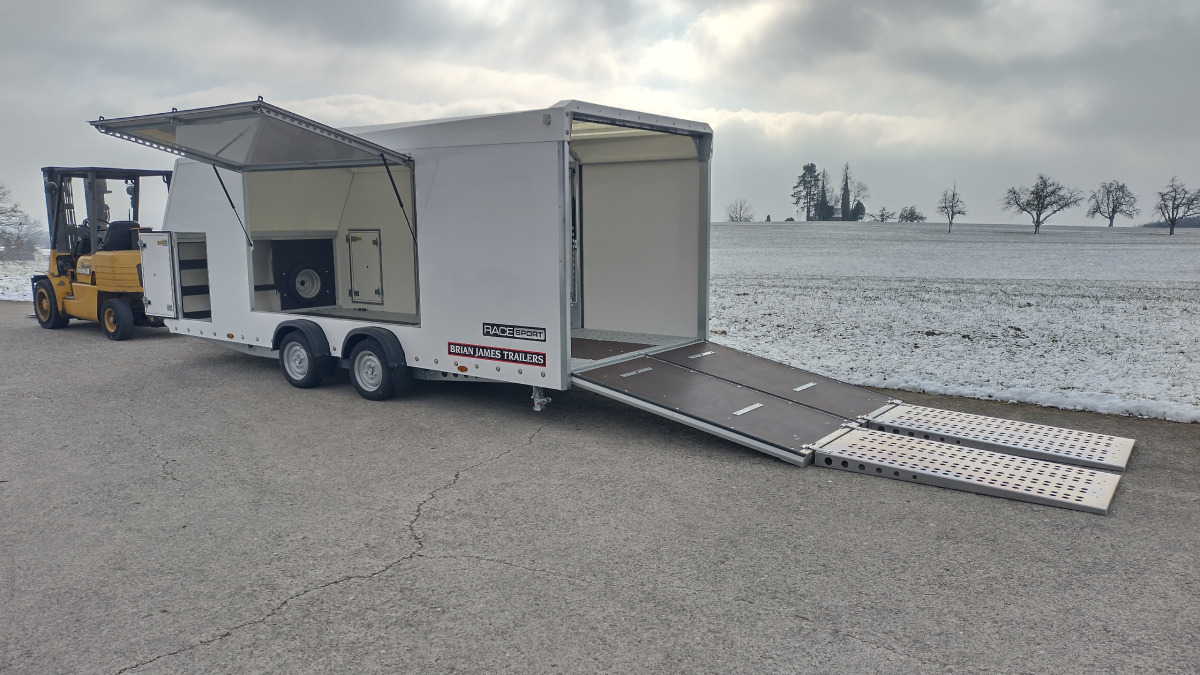 BRIAN JAMES TRAILERS Race Sport 340-5010 - Rimorchio trasporto automezzi: foto 2 BRIAN JAMES TRAILERS Race Sport 340-5010 - Rimorchio trasporto automezzi: foto 2