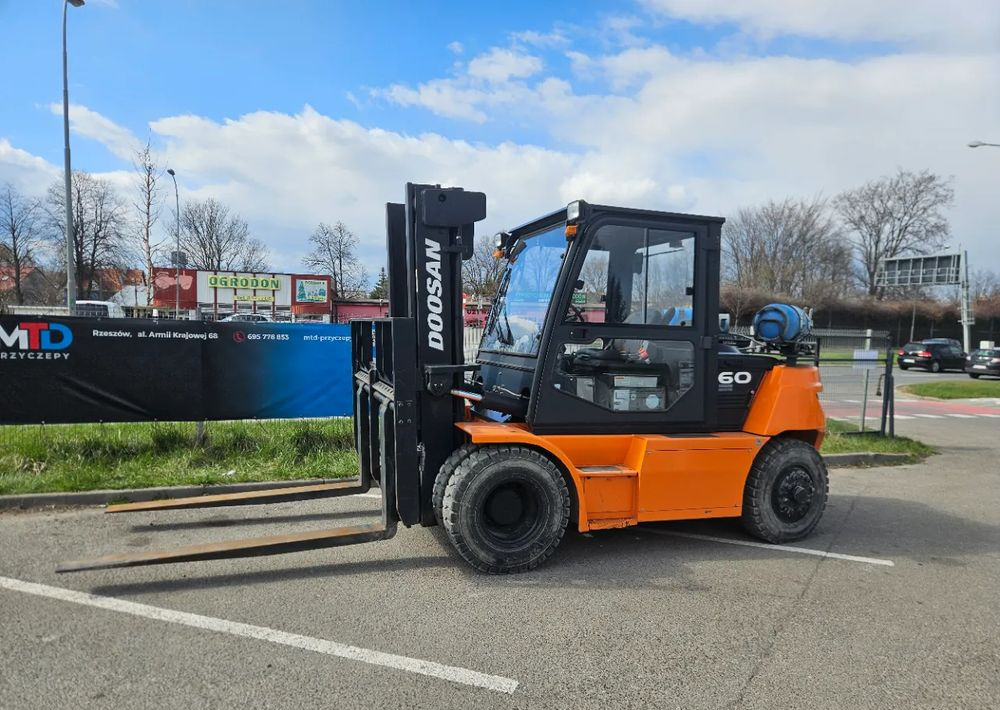 Doosan G60S-7 - Carrello elevatore a gas: foto 1 Doosan G60S-7 - Carrello elevatore a gas: foto 1