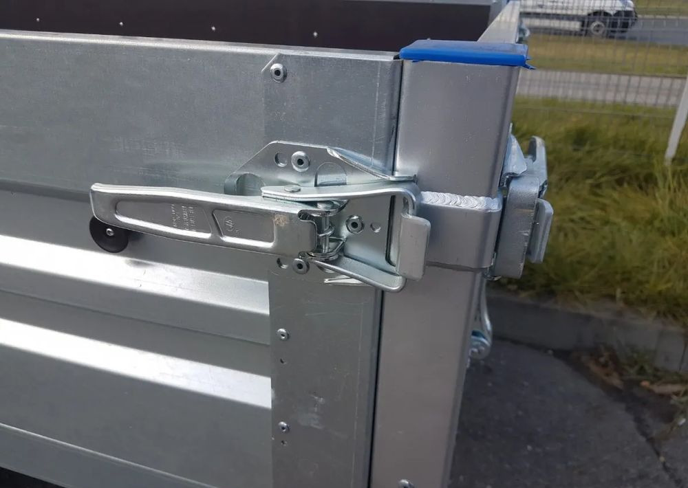 Faro Magicus 3015/2 - Rimorchio per auto: foto 3 Faro Magicus 3015/2 - Rimorchio per auto: foto 3