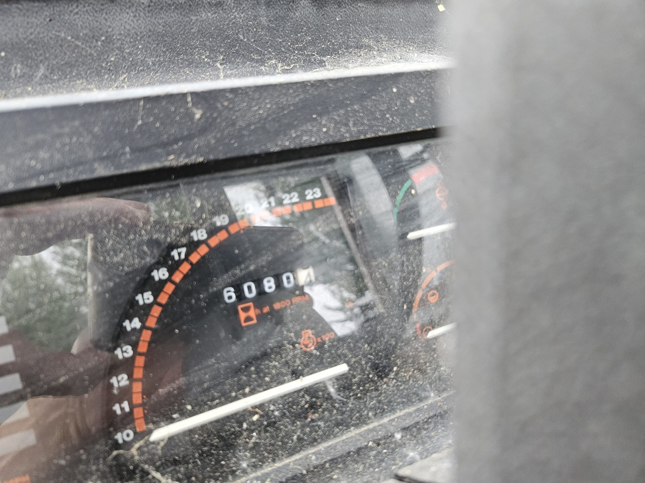 1988 MF 390 2wd - Trattore: foto 5 1988 MF 390 2wd - Trattore: foto 5