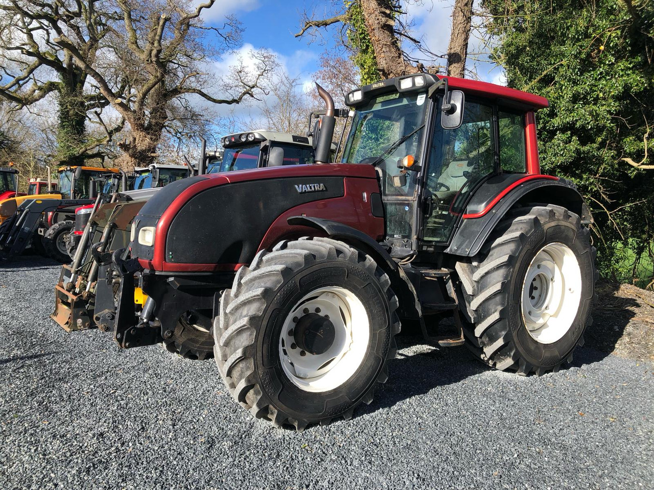 2009 Valtra T171 with front PTO - Trattore: foto 1 2009 Valtra T171 with front PTO - Trattore: foto 1