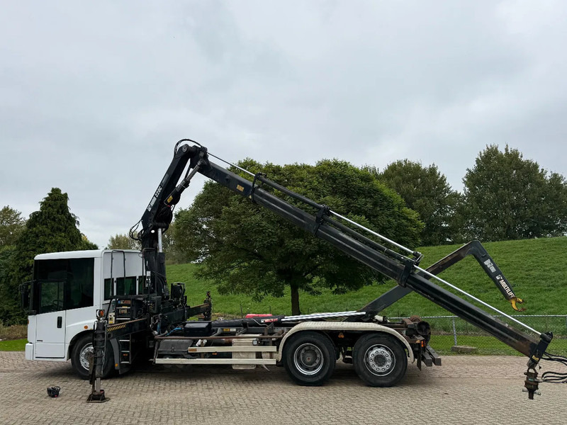 Mercedes-Benz Econic Hiab 220-Hooklift-6x2-Remote - Camion con gru: foto 5 Mercedes-Benz Econic Hiab 220-Hooklift-6x2-Remote - Camion con gru: foto 5