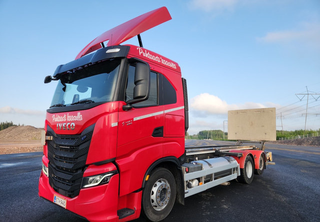 Iveco S-Way 6x2 LNG / LBG - Autocarro telaio: foto 1 Iveco S-Way 6x2 LNG / LBG - Autocarro telaio: foto 1