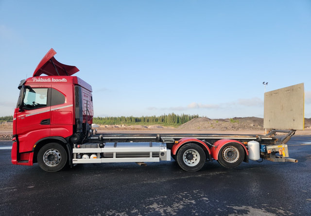 Iveco S-Way 6x2 LNG / LBG - Autocarro telaio: foto 2 Iveco S-Way 6x2 LNG / LBG - Autocarro telaio: foto 2