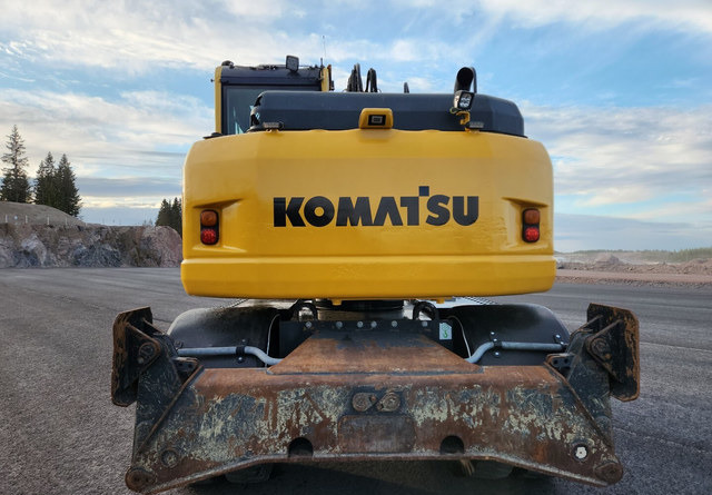 KOMATSU Komatsu PW148-8 Rototilt R6 - Escavatore gommato: foto 4 KOMATSU Komatsu PW148-8 Rototilt R6 - Escavatore gommato: foto 4