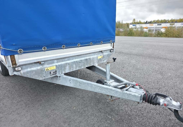 Rimorchio centinato SarisC3500 Pressukapelli: foto 14 Rimorchio centinato SarisC3500 Pressukapelli: foto 14