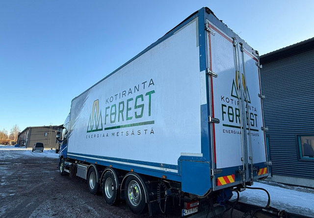 Volvo fh16 - Autocarro furgonato: foto 5 Volvo fh16 - Autocarro furgonato: foto 5