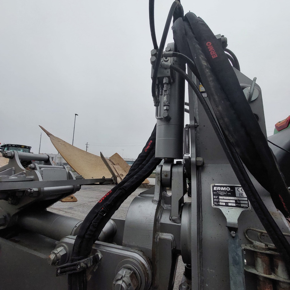 ARATRO ERMO - Aratro: foto 5 ARATRO ERMO - Aratro: foto 5