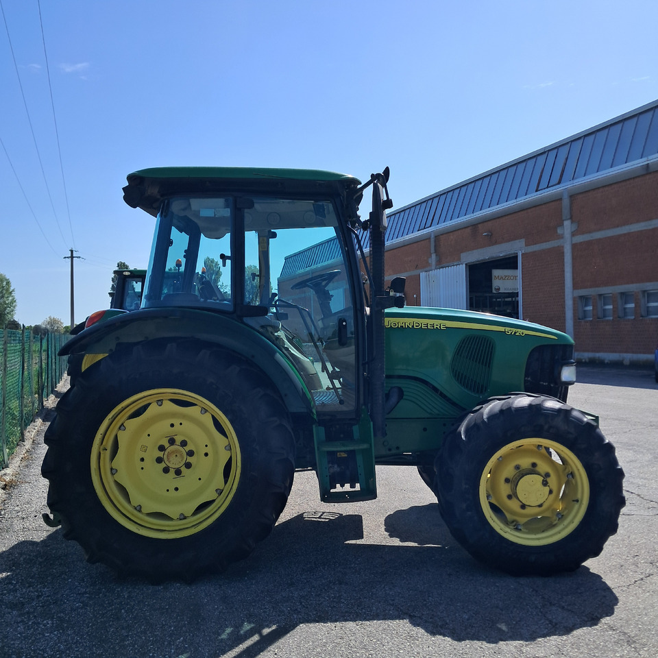 JOHN DEERE 5720 - Trattore: foto 4 JOHN DEERE 5720 - Trattore: foto 4