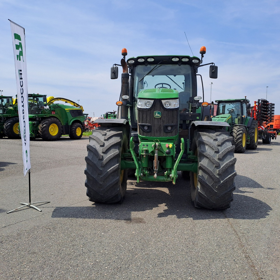 JOHN DEERE 6210R - Trattore: foto 2 JOHN DEERE 6210R - Trattore: foto 2