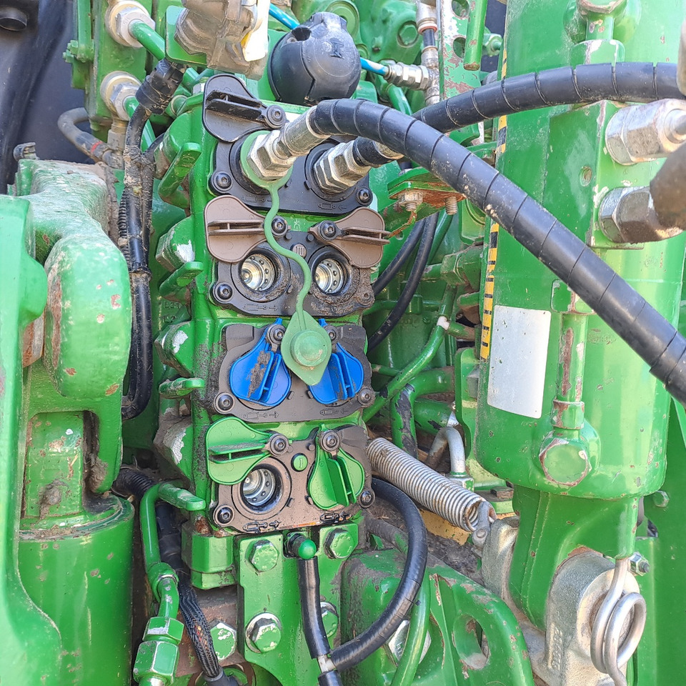 JOHN DEERE 6215R - ASTA AGRIBERTOCCHI - Trattore: foto 5 JOHN DEERE 6215R - ASTA AGRIBERTOCCHI - Trattore: foto 5