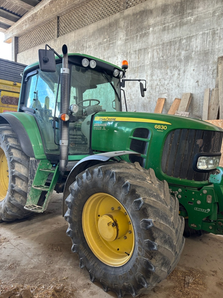 JOHN DEERE 6830 - Trattore: foto 2 JOHN DEERE 6830 - Trattore: foto 2