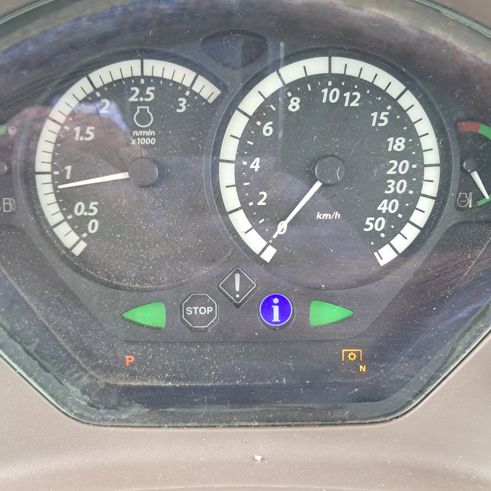 Trattore JOHN DEERE 6830 Premium: foto 12 Trattore JOHN DEERE 6830 Premium: foto 12