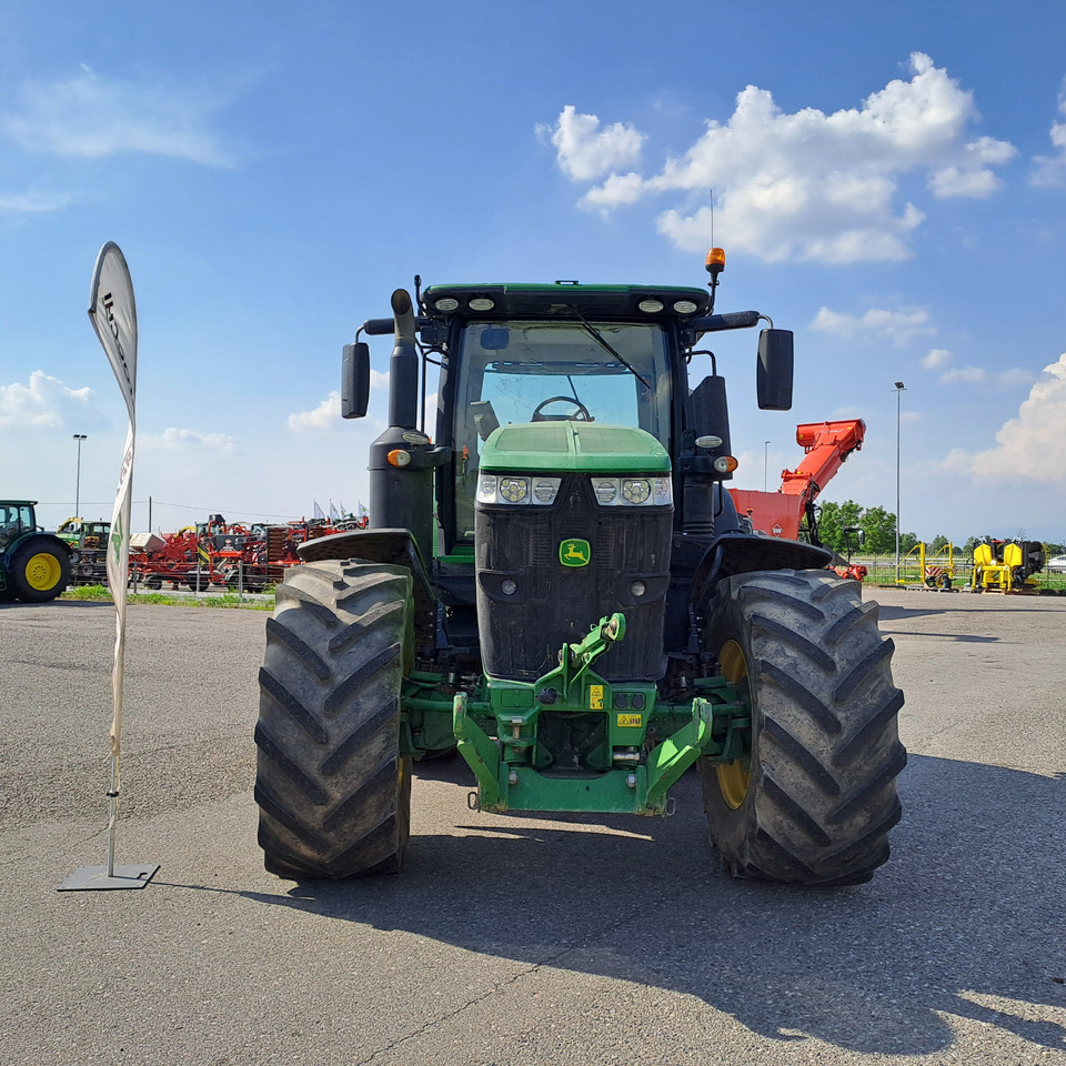 JOHN DEERE 7310R - Trattore: foto 2 JOHN DEERE 7310R - Trattore: foto 2