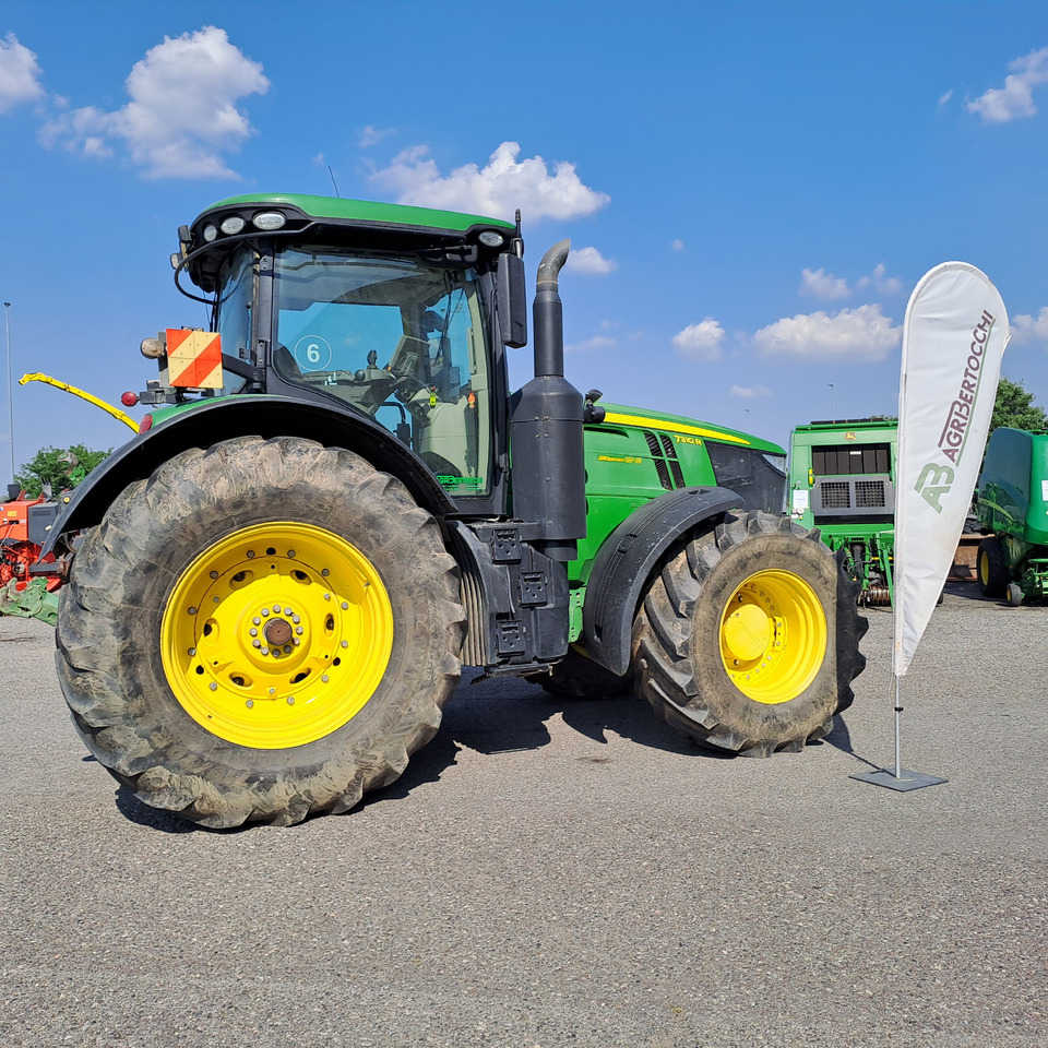 JOHN DEERE 7310R - Trattore: foto 3 JOHN DEERE 7310R - Trattore: foto 3