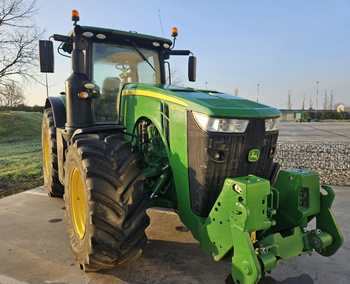 JOHN DEERE 8410 - Trattore: foto 1 JOHN DEERE 8410 - Trattore: foto 1
