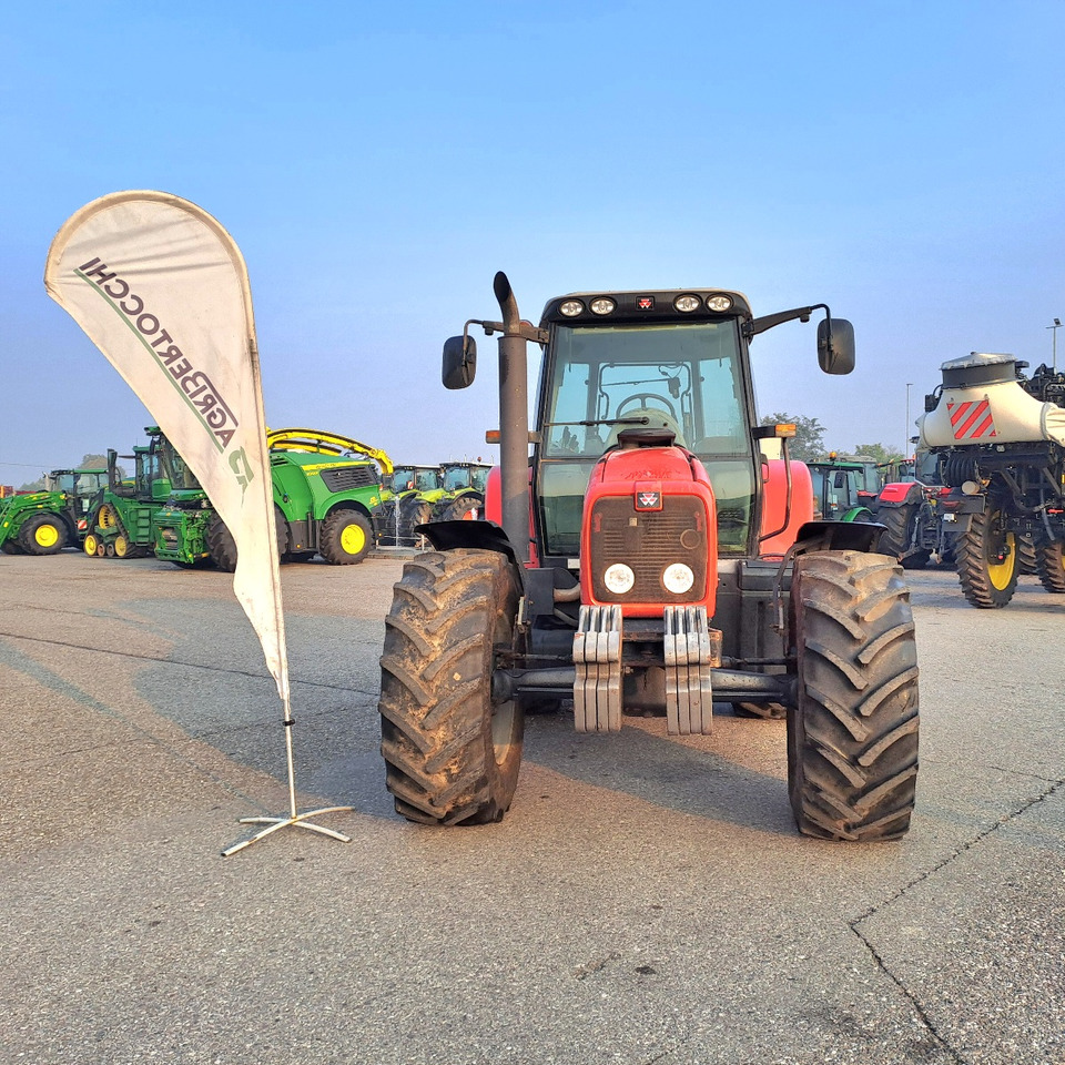 MASSEY FERGUSON 6465 DYNA 6 - Trattore: foto 2 MASSEY FERGUSON 6465 DYNA 6 - Trattore: foto 2