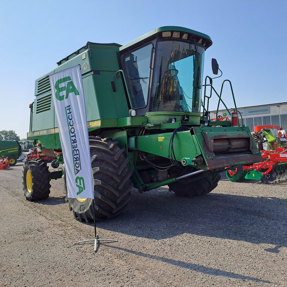 MIETITREBBIA JOHN DEERE CTS - Mietitrebbia: foto 1 MIETITREBBIA JOHN DEERE CTS - Mietitrebbia: foto 1