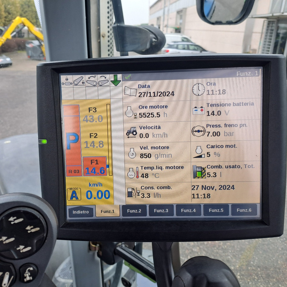 NEW HOLLAND T7.270 BLUEPOWER - Trattore: foto 3 NEW HOLLAND T7.270 BLUEPOWER - Trattore: foto 3