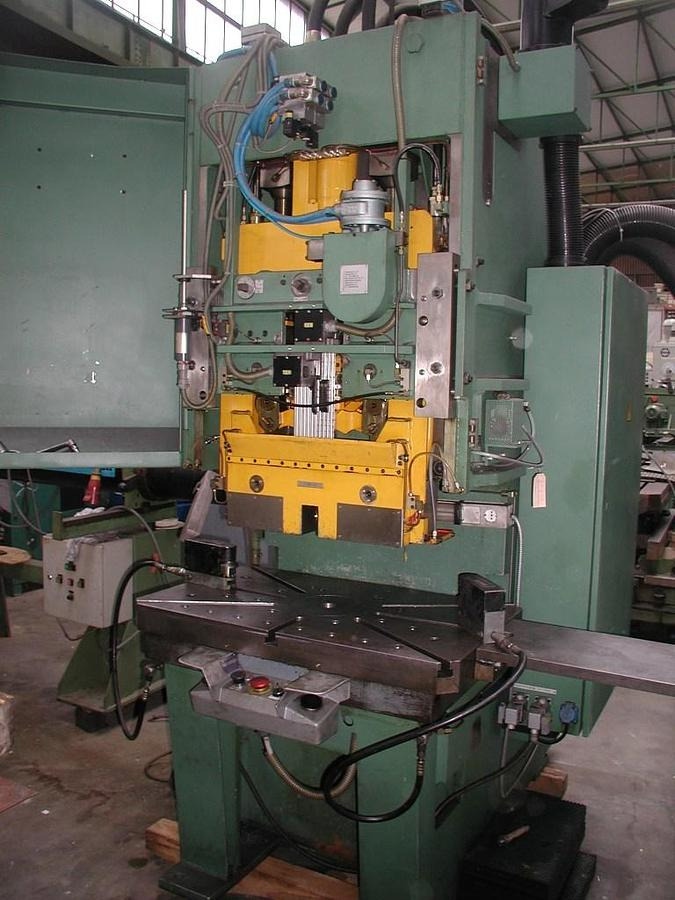 Kniehebelpresse BRUDERER - Macchina lavorazione metalli: foto 4 Kniehebelpresse BRUDERER - Macchina lavorazione metalli: foto 4