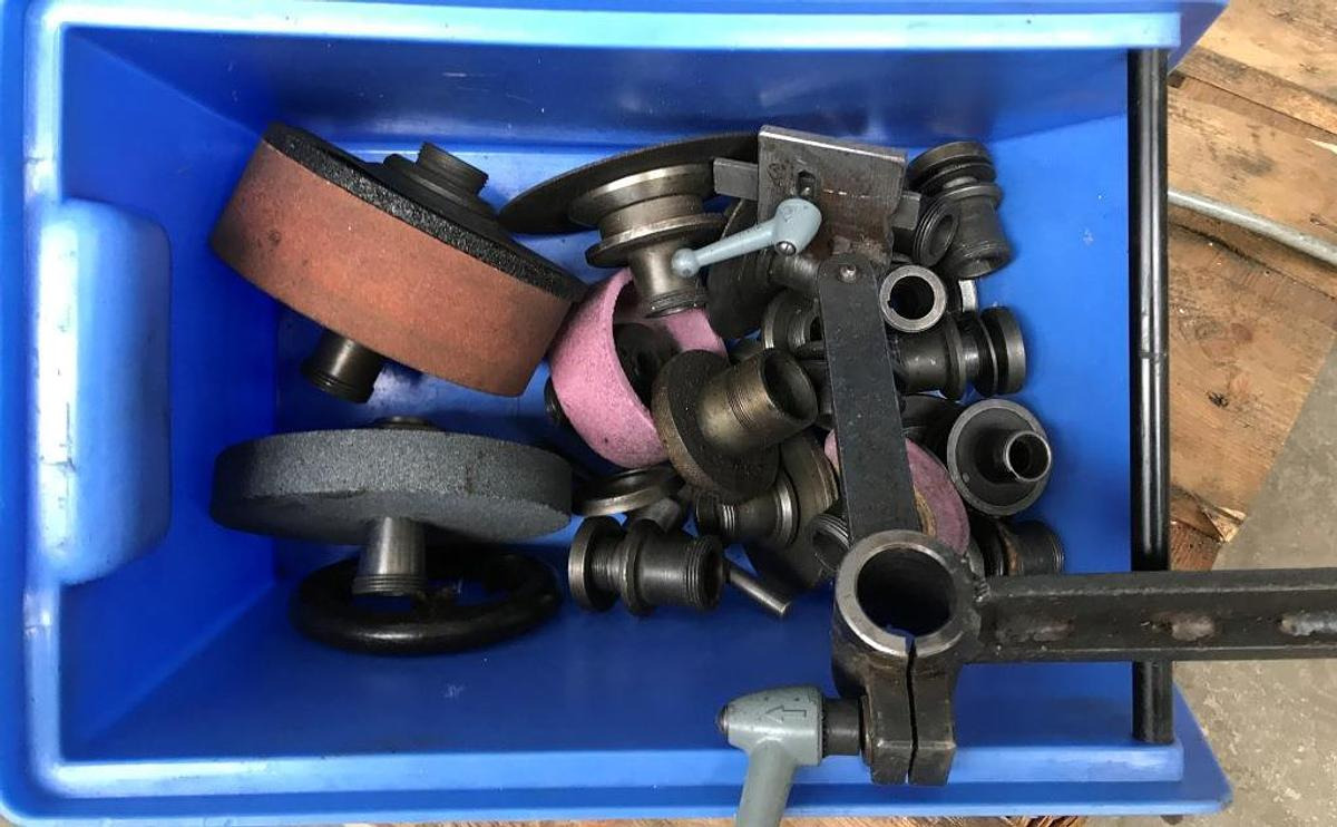 Universal-Werkzeugschleifmaschine DECKEL - Macchina lavorazione metalli: foto 4 Universal-Werkzeugschleifmaschine DECKEL - Macchina lavorazione metalli: foto 4